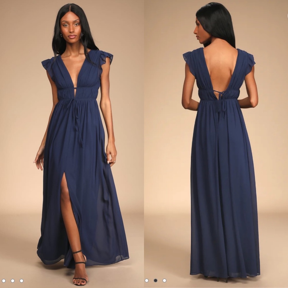 🎄NWOT Lulu’s navy gown size small 💙